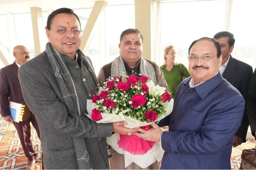 देहरादून पहुंचे केंद्रीय मंत्री जगत प्रकाश नड्डा, मुख्यमंत्री धामी ने किया स्वागत